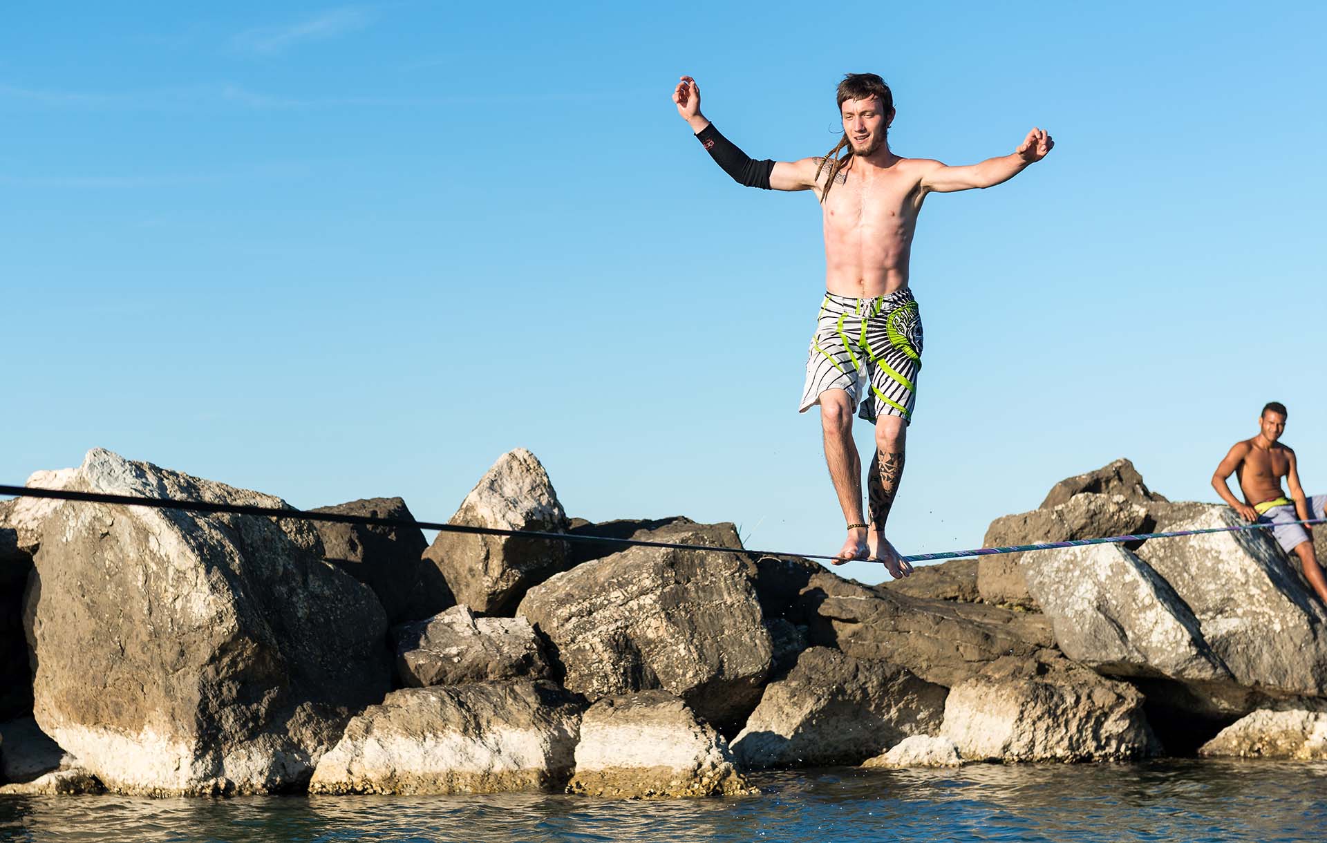 Inizia a fare slackline