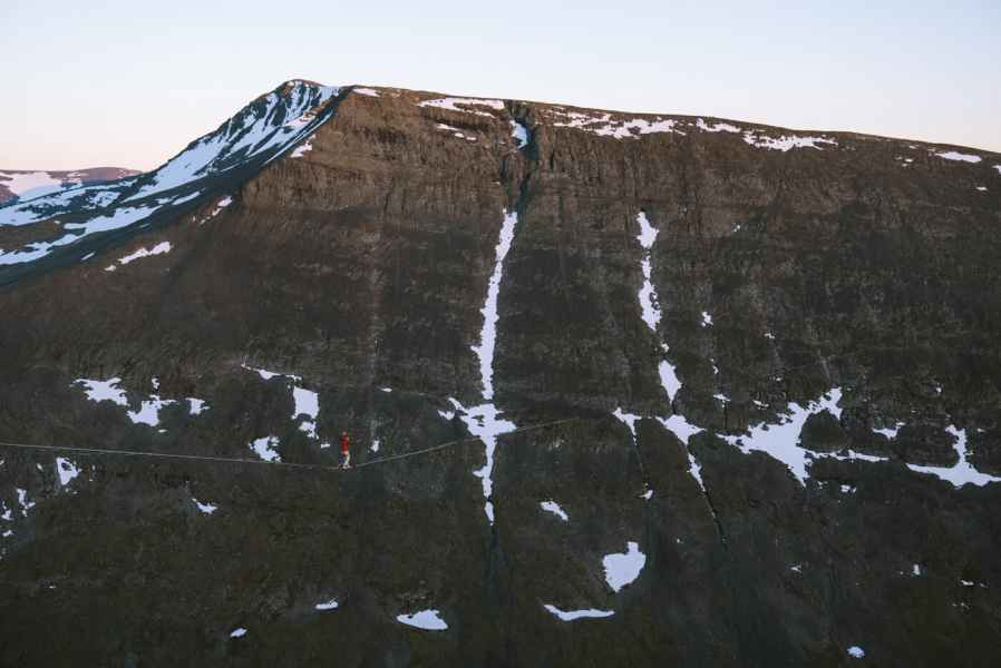 Lapporten (SE) highline 1,2 km world record on skydiamond 2021